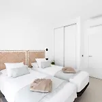 Jameito Villa *